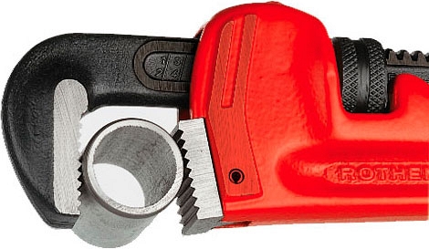 Применение прямого трубного ключа Rothenberger Heavy Duty 10" Применение прямого трубного ключа Rothenberger Heavy Duty 10"